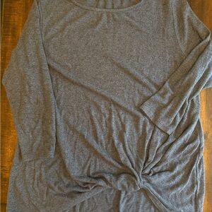 ??? Heather Navy 3/4 Sleeve Women's Top w/ Knot Detail, size M